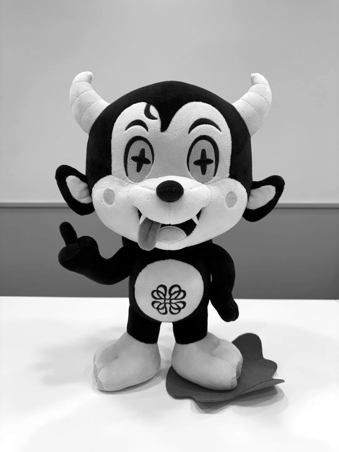 ROYAL 44 캐릭터 플러시 토이 샘플 정면